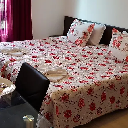 Family Vintegra דירה 3*